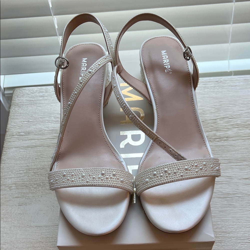 Maripe Cream Strappy Sandals